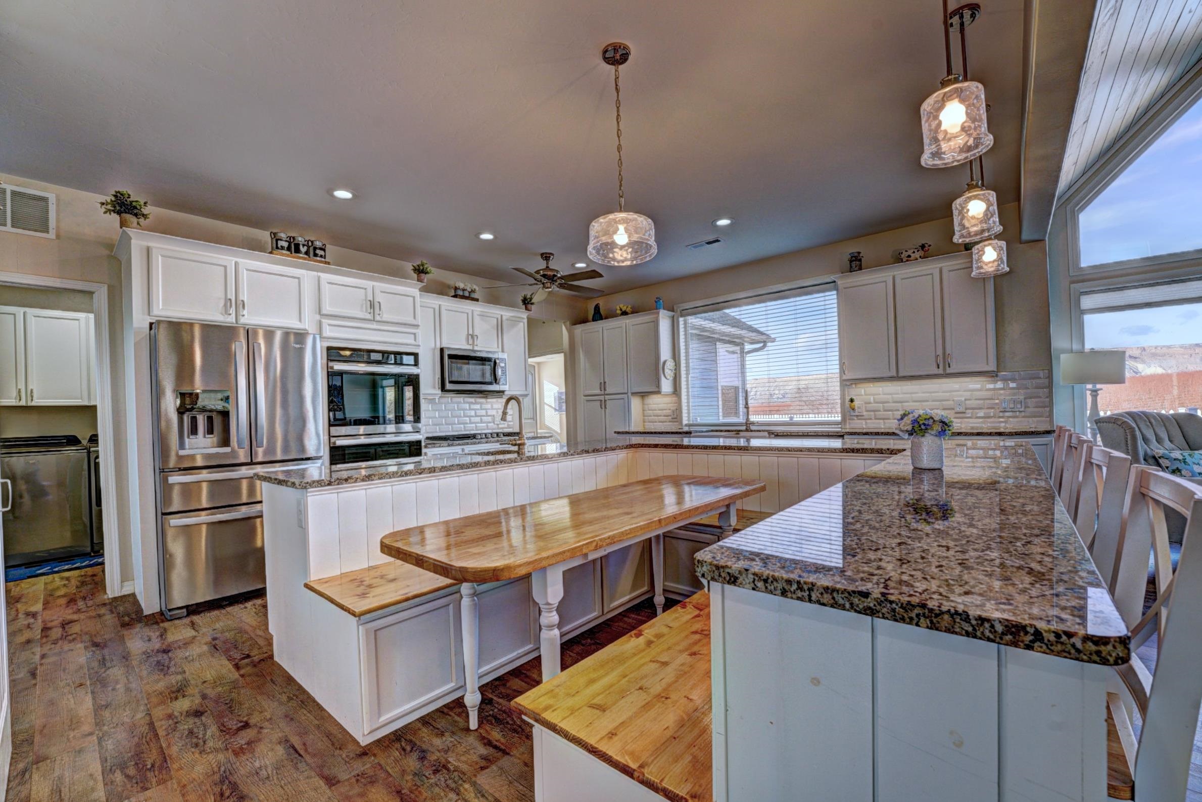 Palisade, Colorado, 81526, United States, 3 Bedrooms Bedrooms, ,3 BathroomsBathrooms,Residential,Active,2015436