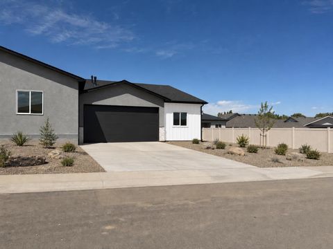 Photo of 251 Sasha Street, Grand Junction, CO 81503 (MLS # 20262179)