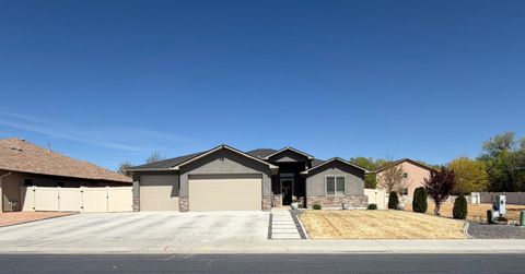 Photo of 2934 Athena Street, Grand Junction, CO 81503 (MLS # 20261447)