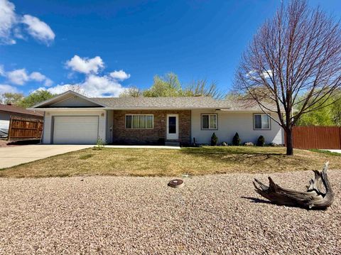 Photo of 576 31 Road, Grand Junction, CO 81504 (MLS # 20261514)