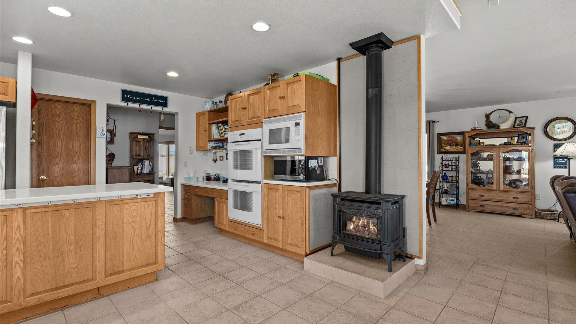 Hotchkiss, Colorado, 81419, United States, 6 Bedrooms Bedrooms, ,5 BathroomsBathrooms,Residential,Active,2033362