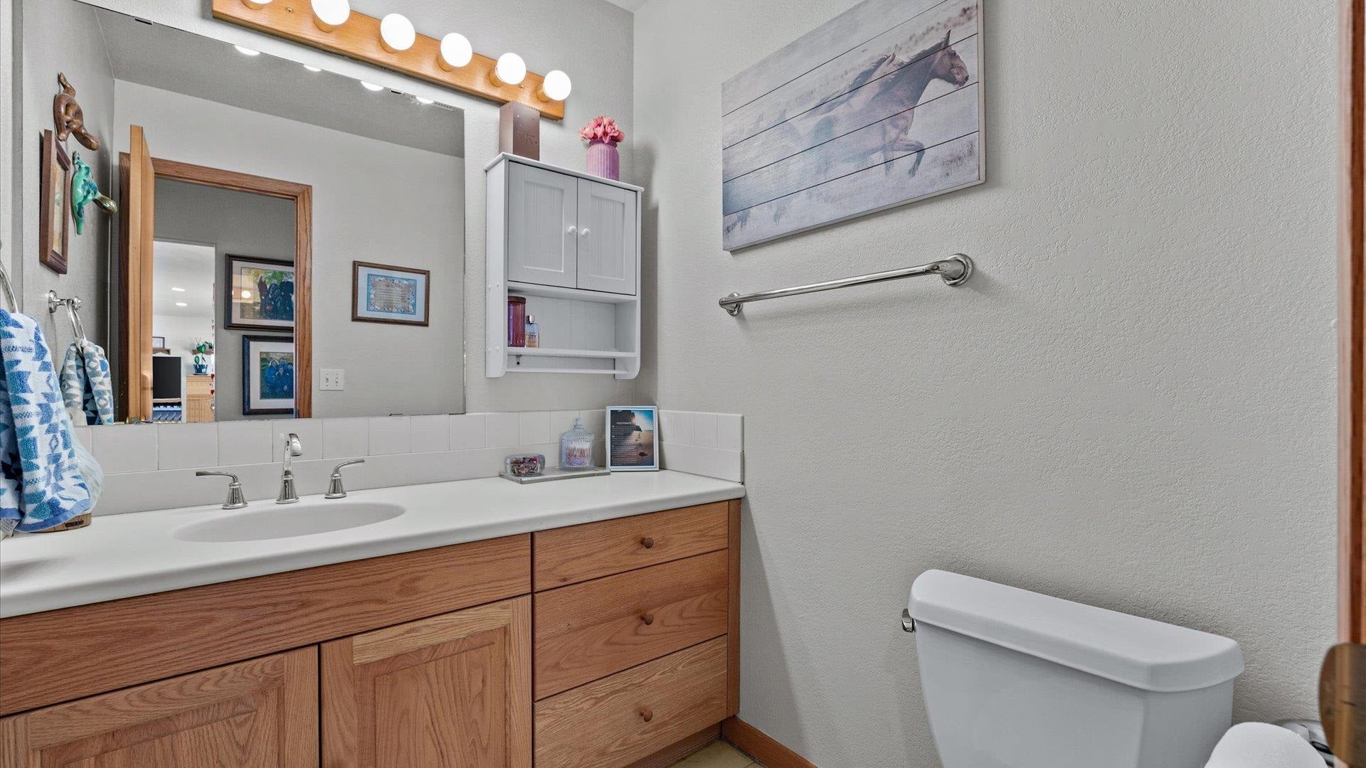 Hotchkiss, Colorado, 81419, United States, 6 Bedrooms Bedrooms, ,5 BathroomsBathrooms,Residential,Active,2033362