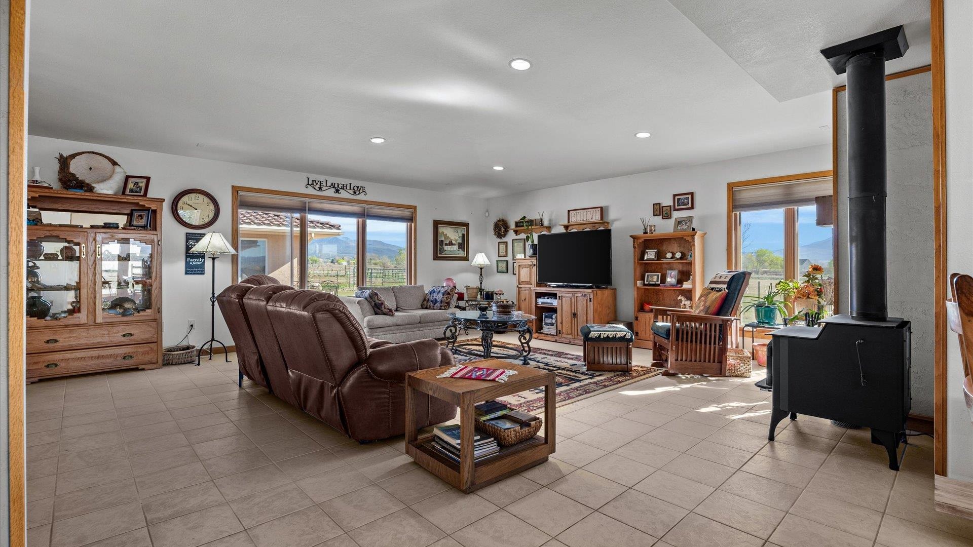 Hotchkiss, Colorado, 81419, United States, 6 Bedrooms Bedrooms, ,5 BathroomsBathrooms,Residential,Active,2033362