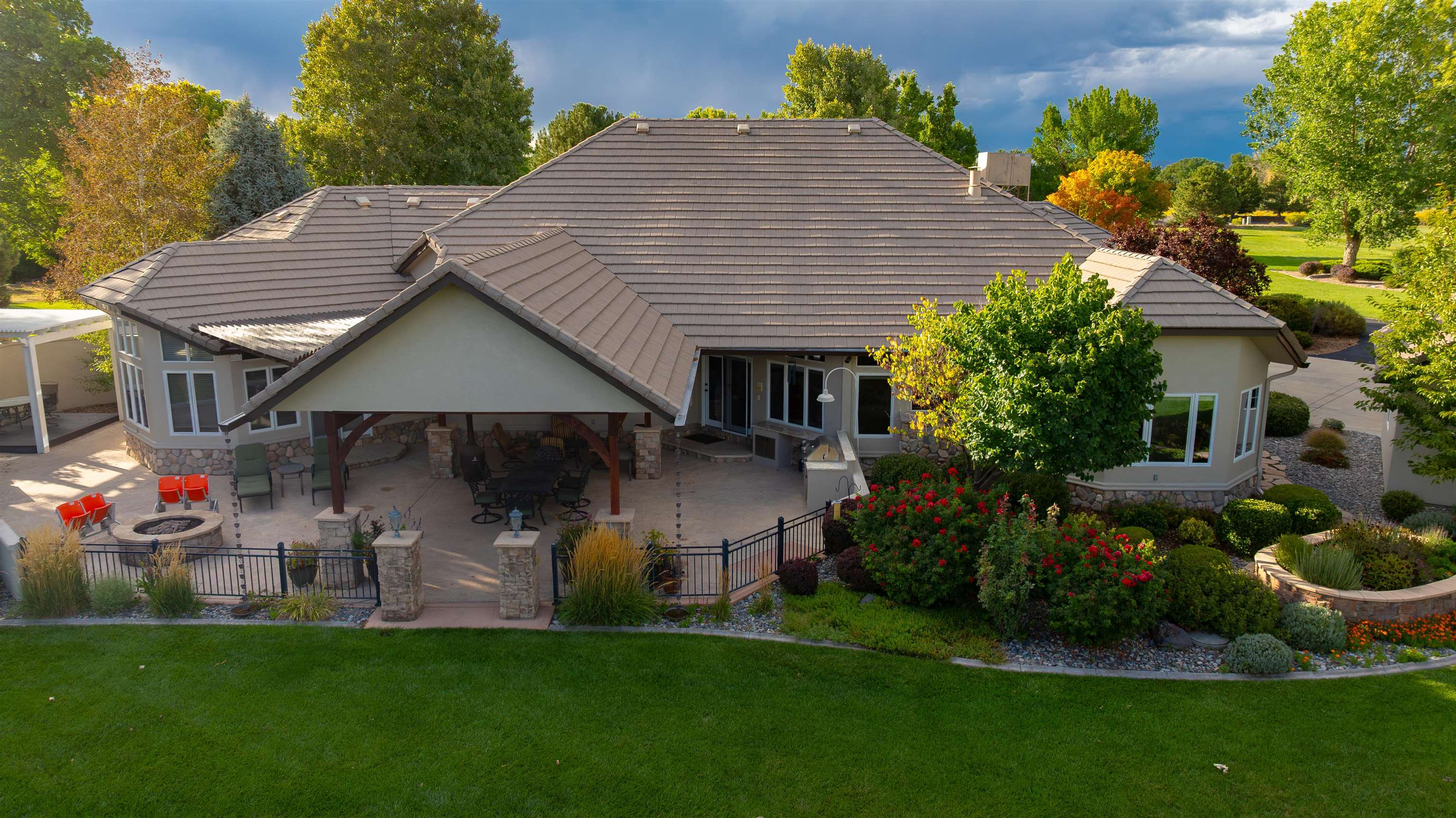 Grand Junction, Colorado, 81505, United States, 4 Bedrooms Bedrooms, ,5 BathroomsBathrooms,Residential,Active,1945340