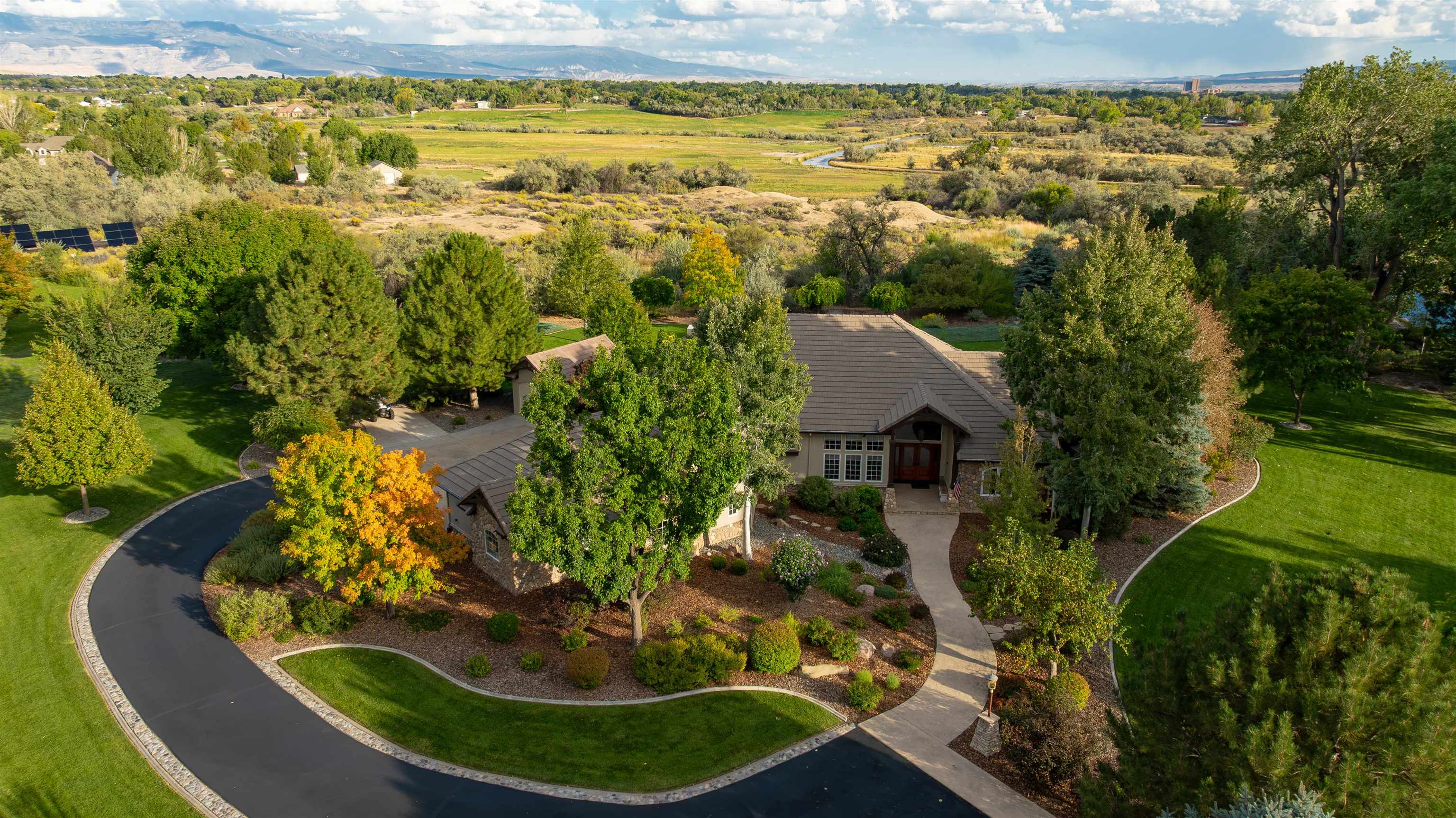 Grand Junction, Colorado, 81505, United States, 4 Bedrooms Bedrooms, ,5 BathroomsBathrooms,Residential,Active,1945340