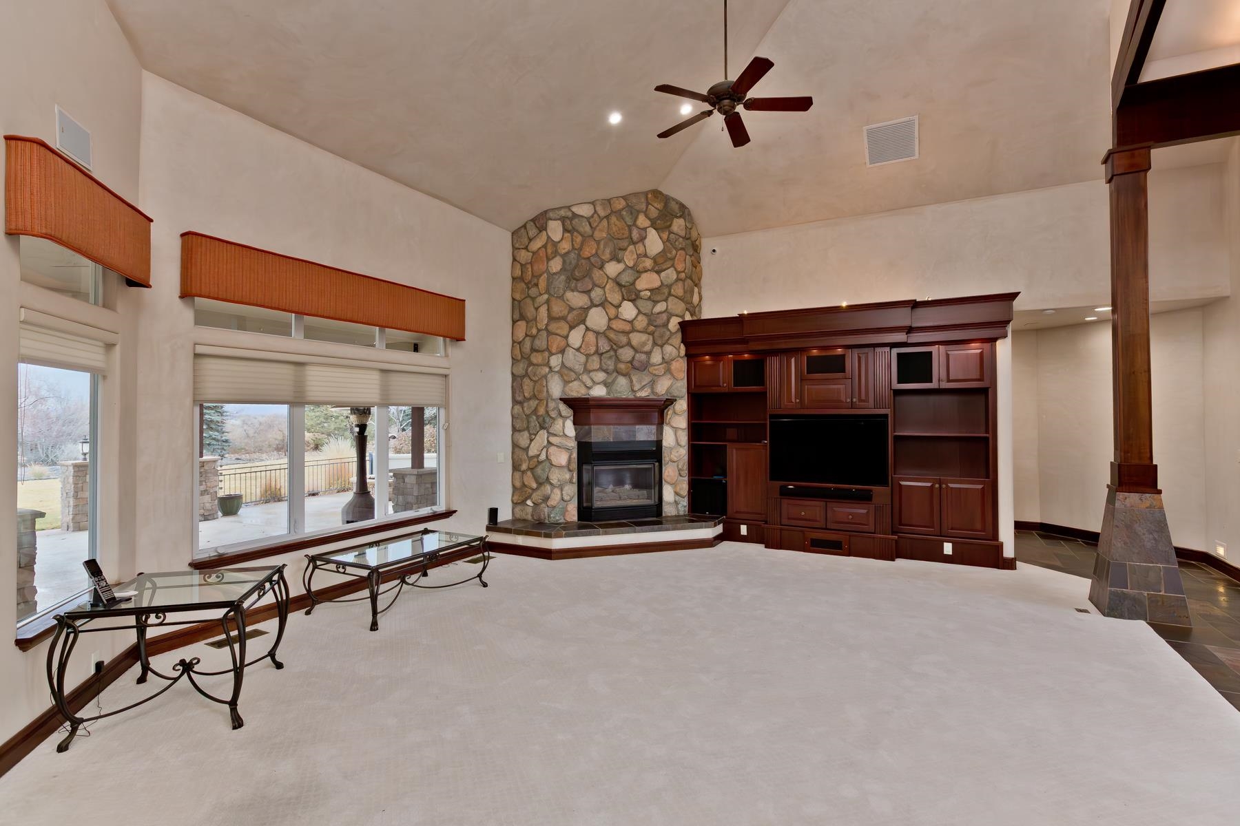 Grand Junction, Colorado, 81505, United States, 4 Bedrooms Bedrooms, ,5 BathroomsBathrooms,Residential,Active,1945340