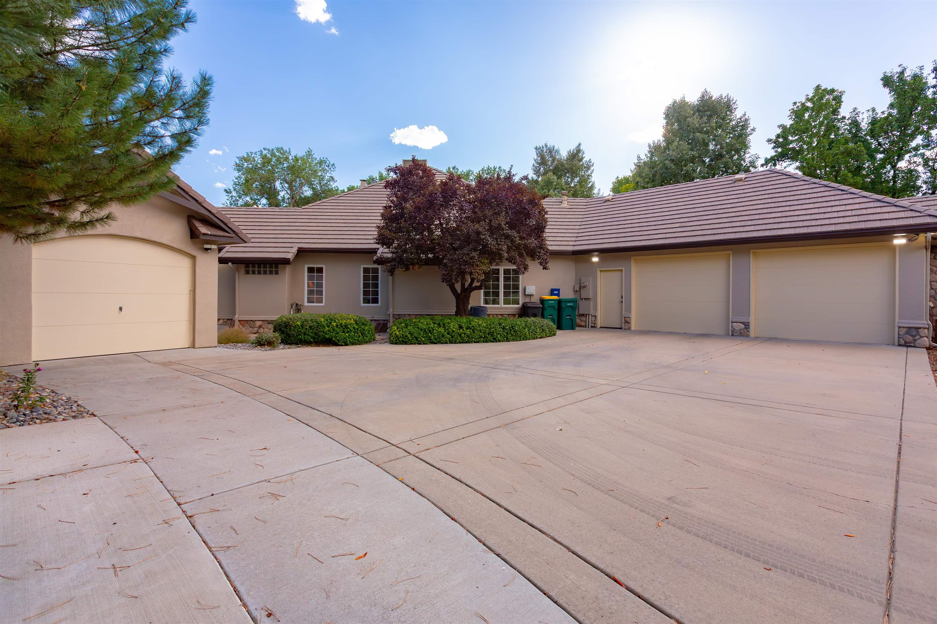 Grand Junction, Colorado, 81505, United States, 4 Bedrooms Bedrooms, ,5 BathroomsBathrooms,Residential,Active,1945340