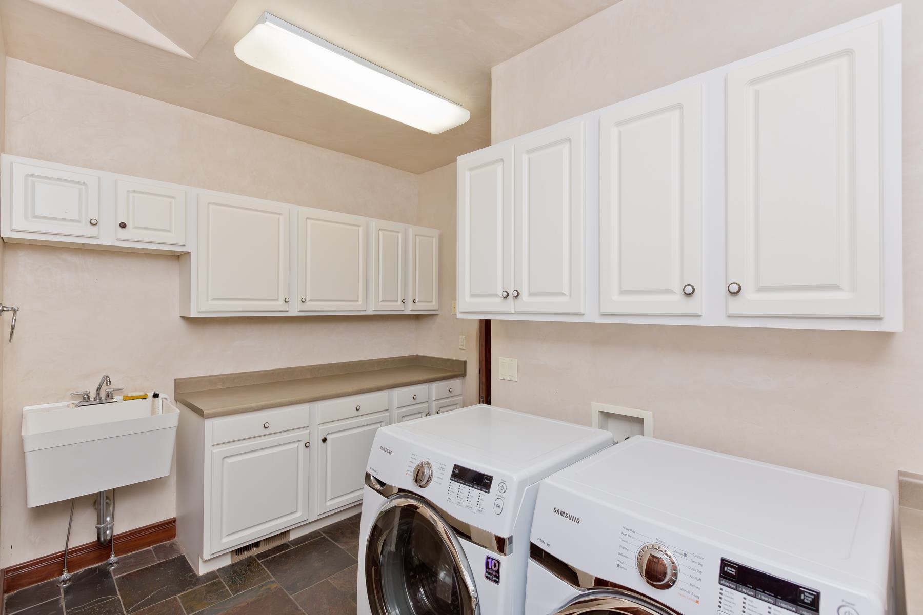 Grand Junction, Colorado, 81505, United States, 4 Bedrooms Bedrooms, ,5 BathroomsBathrooms,Residential,Active,1945340