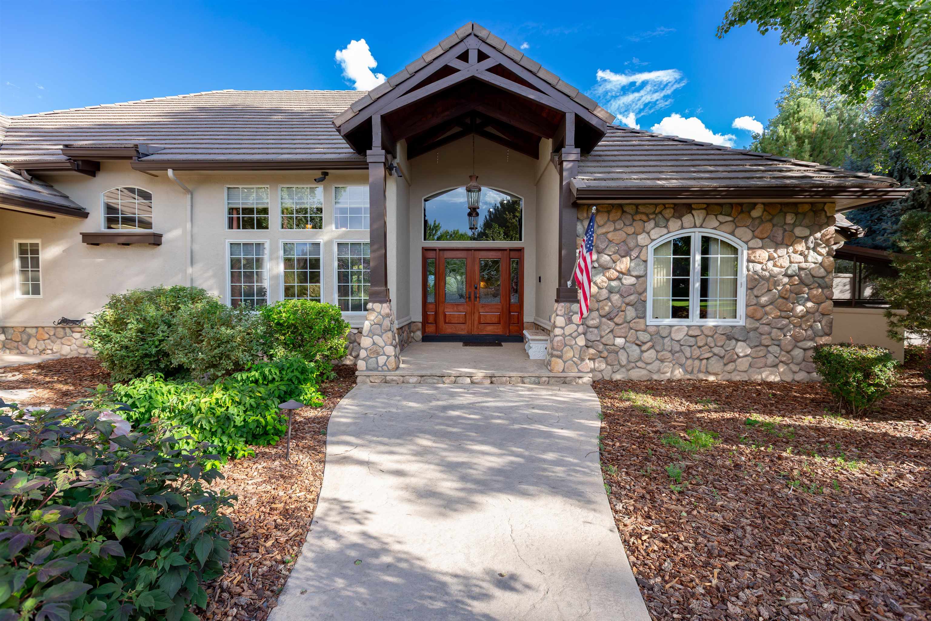 Grand Junction, Colorado, 81505, United States, 4 Bedrooms Bedrooms, ,5 BathroomsBathrooms,Residential,Active,1945340
