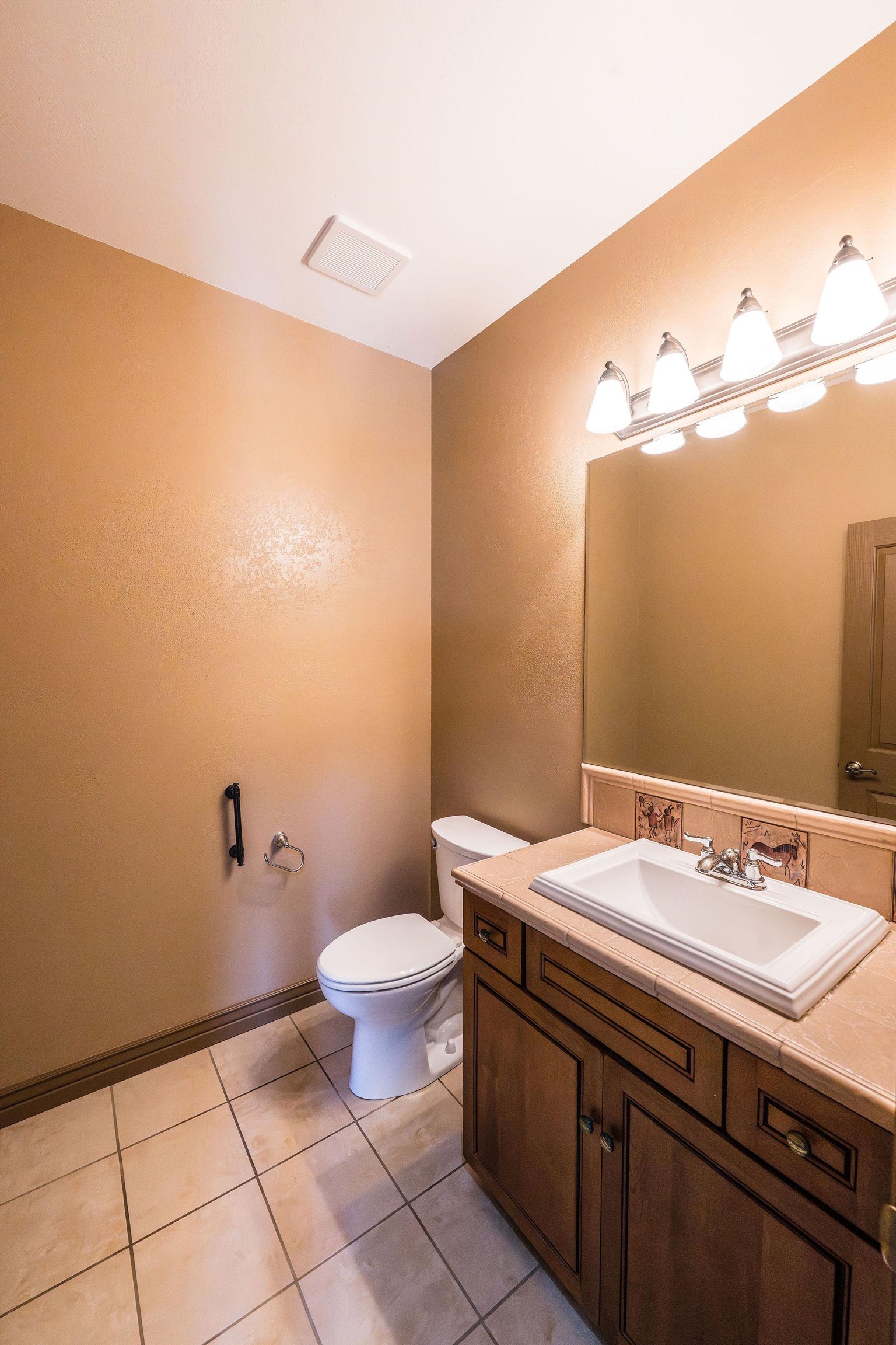 Grand Junction, Colorado, 81505, United States, 4 Bedrooms Bedrooms, ,4 BathroomsBathrooms,Residential,Active,2032090