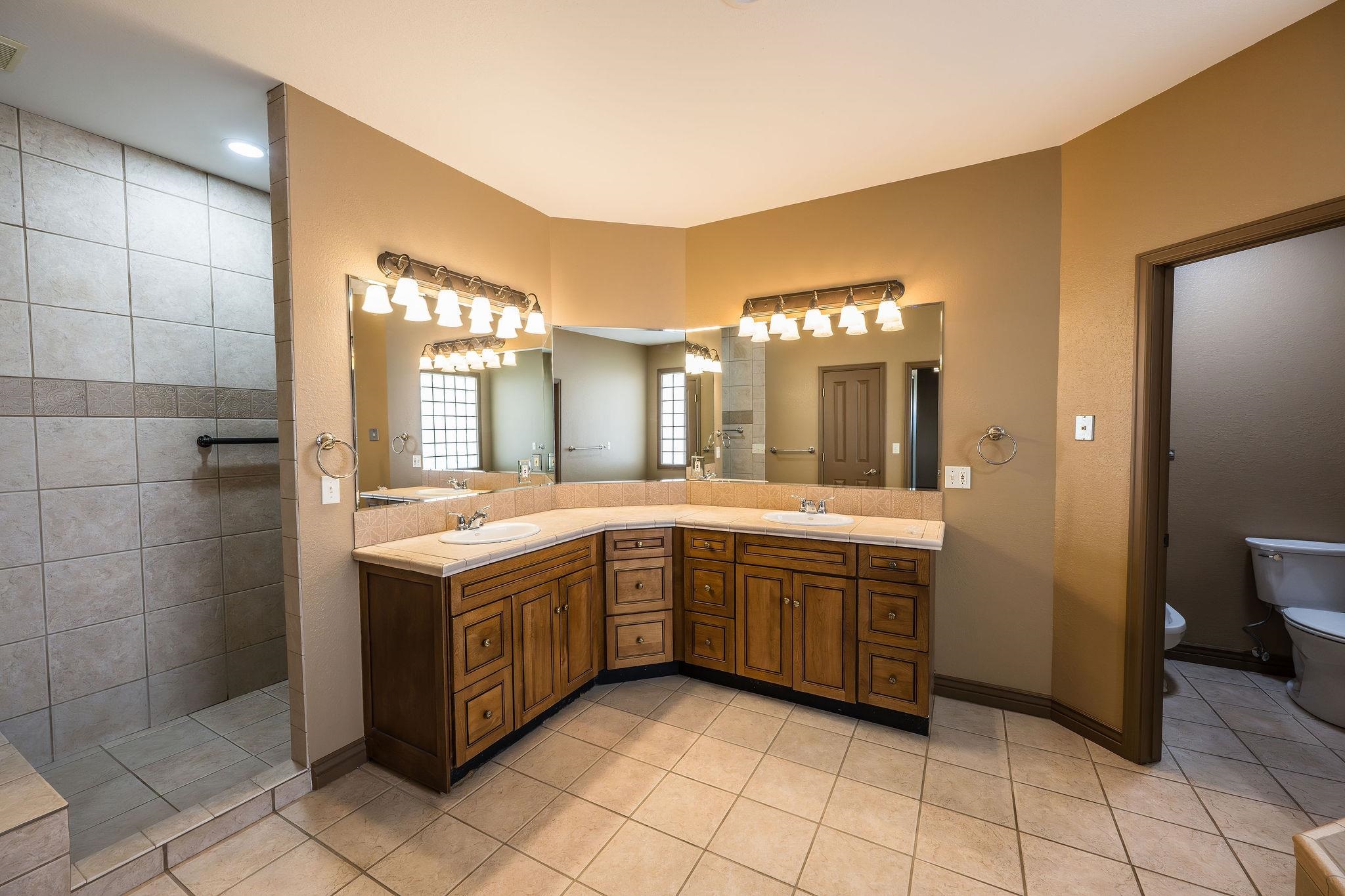 Grand Junction, Colorado, 81505, United States, 4 Bedrooms Bedrooms, ,4 BathroomsBathrooms,Residential,Active,2032090