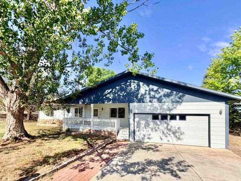 Photo of 201 Knob Hill Drive, Grand Junction, CO 81503 (MLS # 20262262)