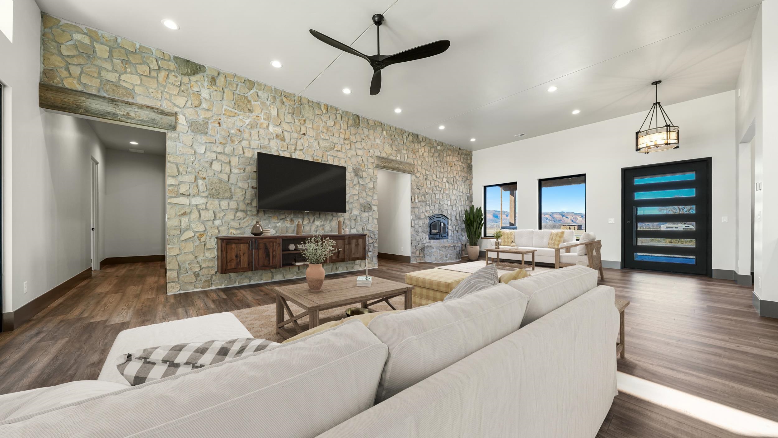 Grand Junction, Colorado, 81505, United States, 4 Bedrooms Bedrooms, ,4 BathroomsBathrooms,Residential,Active,2024812