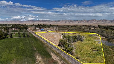 Photo of 924 Cochran Drive, Grand Junction, CO 81505 (MLS # 20260555)