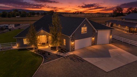 Photo of 945 26 Road, Grand Junction, CO 81506 (MLS # 20265033)
