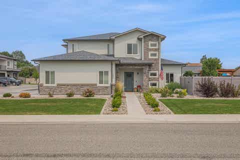 Photo of 240 Esperanza Court, Grand Junction, CO 81503 (MLS # 20263077)