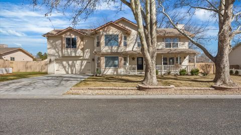 Photo of 804 Mazatlan Drive, Grand Junction, CO 81504 (MLS # 20261355)
