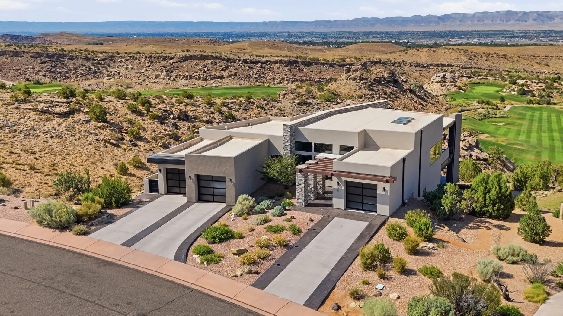 338 Red Ridge Ct, Grand Junction, CO, 81507, USA, 4 Bedrooms Bedrooms, ,3 BathroomsBathrooms,Residential,Active,338 Red Ridge Ct,20261876