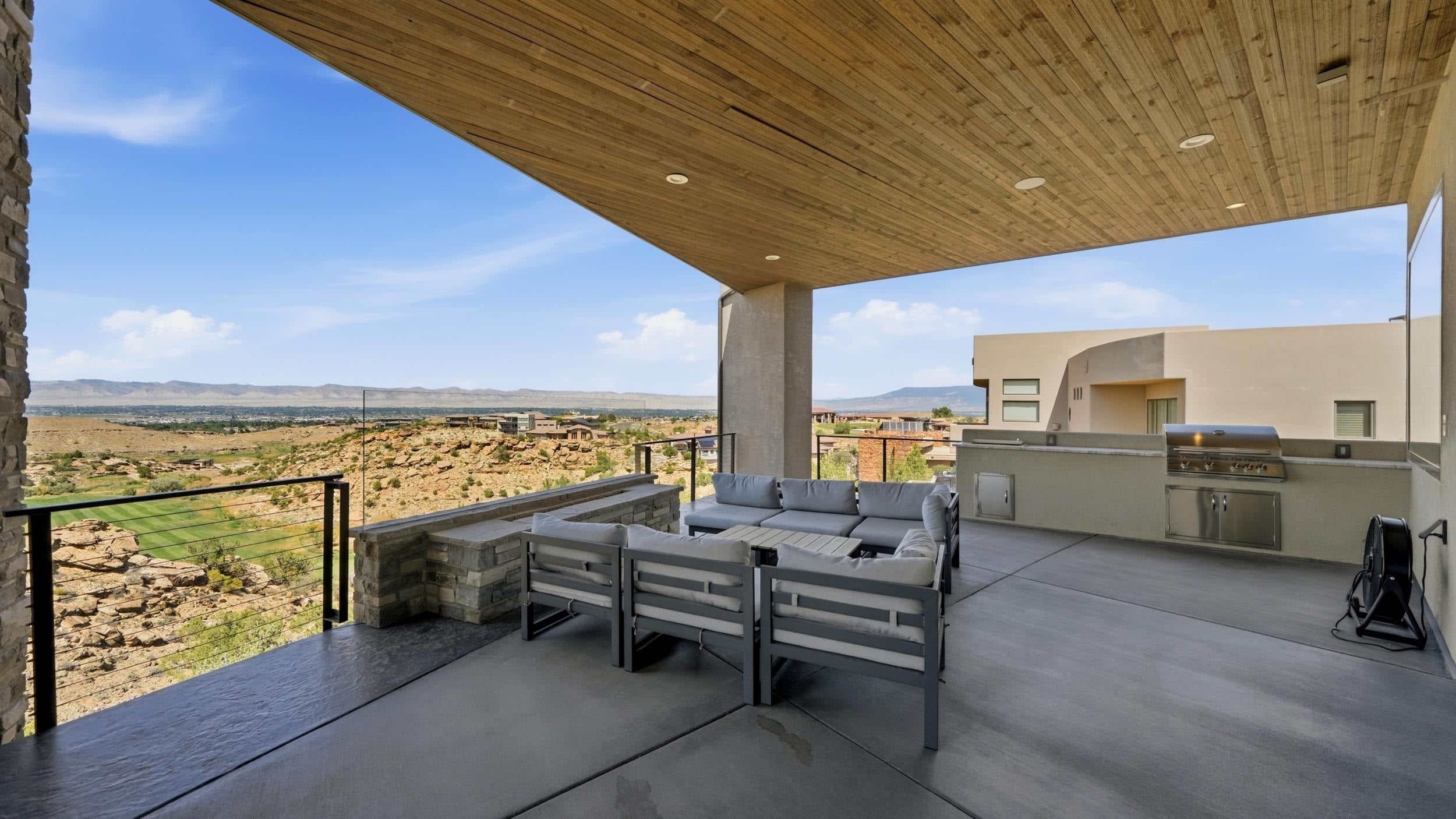 338 Red Ridge Ct, Grand Junction, CO, 81507, USA, 4 Bedrooms Bedrooms, ,3 BathroomsBathrooms,Residential,Active,338 Red Ridge Ct,20261876