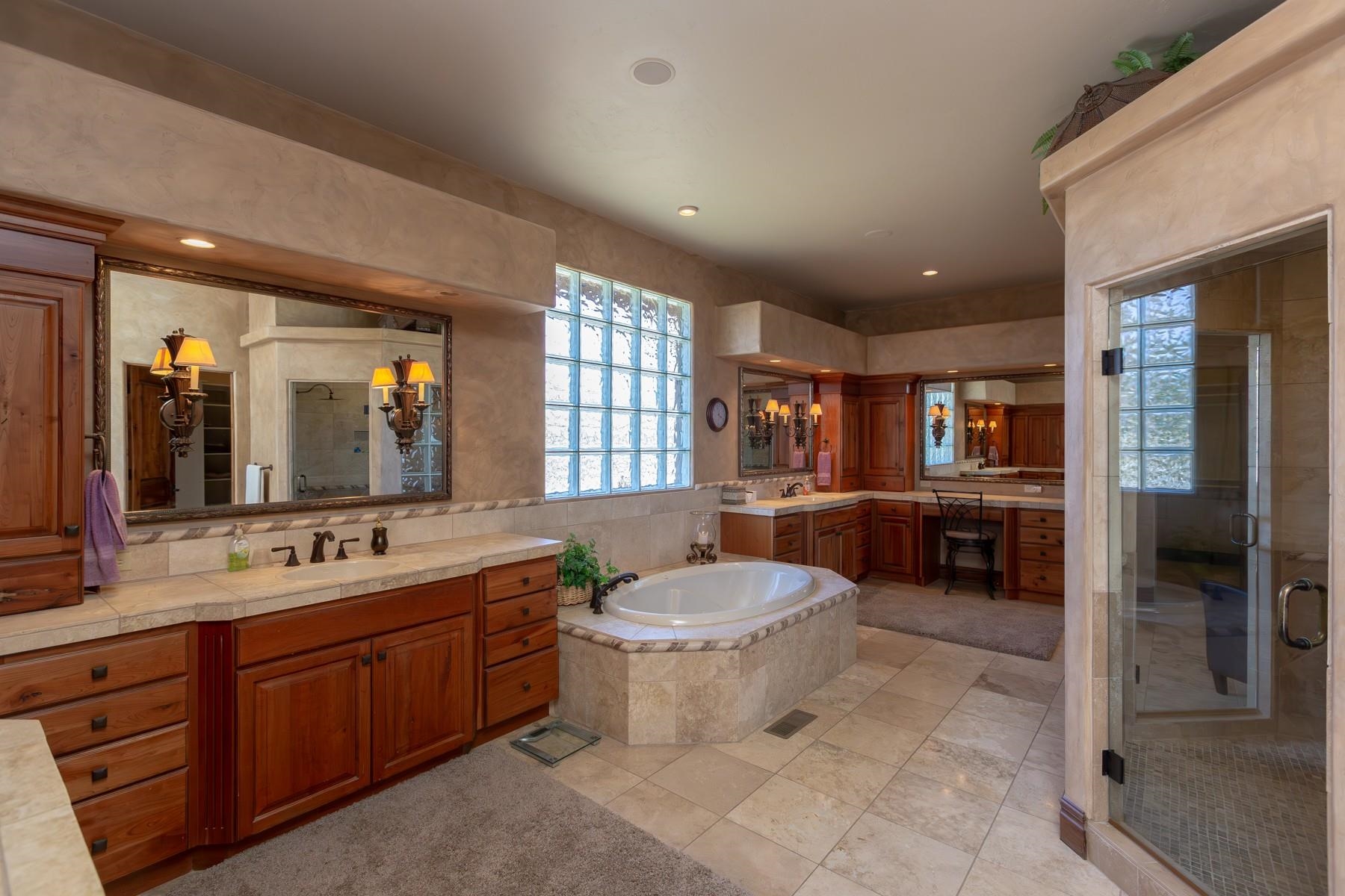 Grand Junction, Colorado, 81505, United States, 3 Bedrooms Bedrooms, ,4 BathroomsBathrooms,Residential,Active,2027052