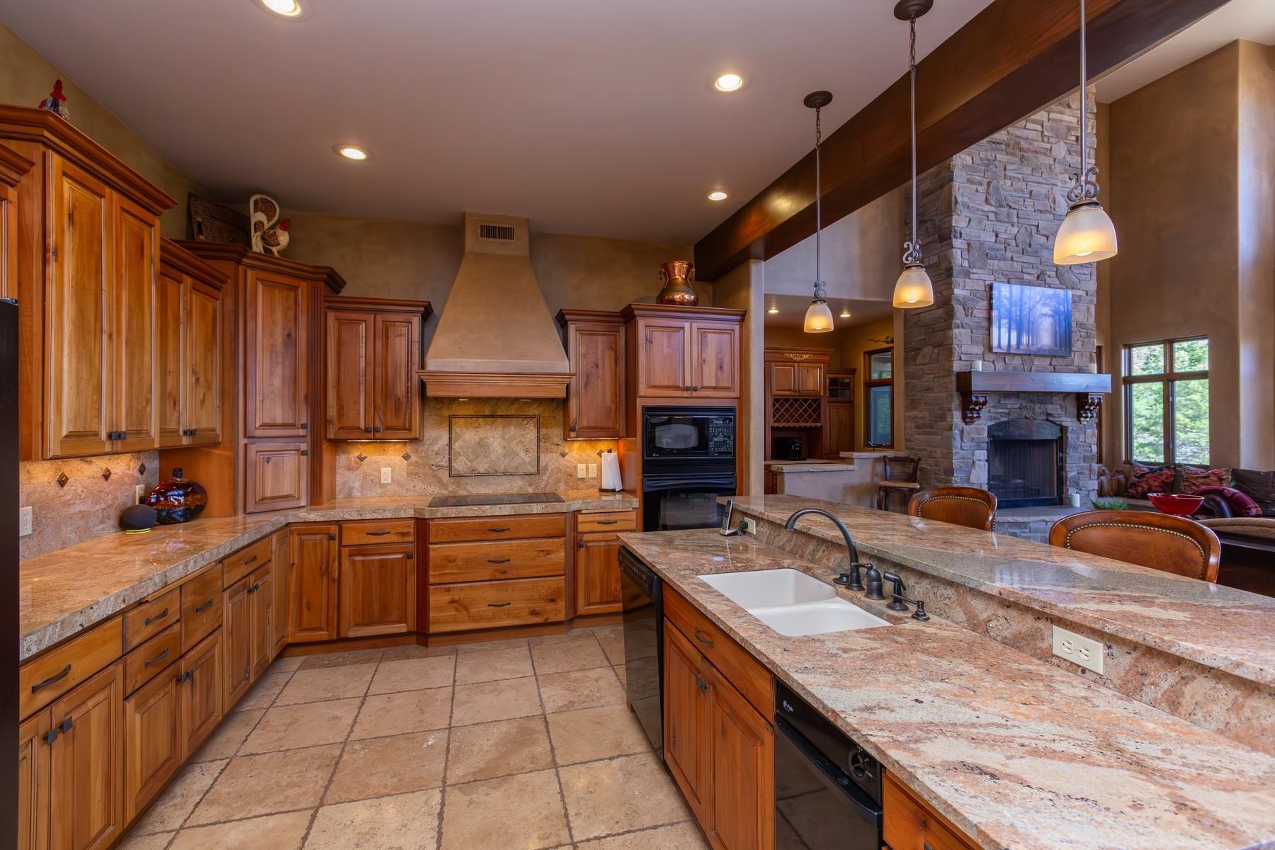 Grand Junction, Colorado, 81505, United States, 3 Bedrooms Bedrooms, ,4 BathroomsBathrooms,Residential,Active,2027052