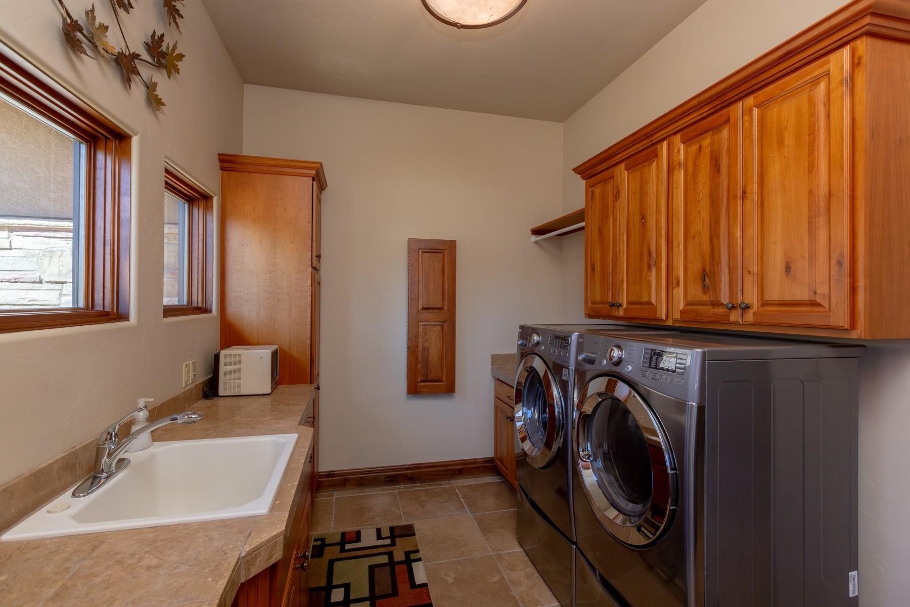 Grand Junction, Colorado, 81505, United States, 3 Bedrooms Bedrooms, ,4 BathroomsBathrooms,Residential,Active,2027052
