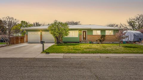 Photo of 1424 Dover Road, Montrose, CO 81401 (MLS # 20261720)