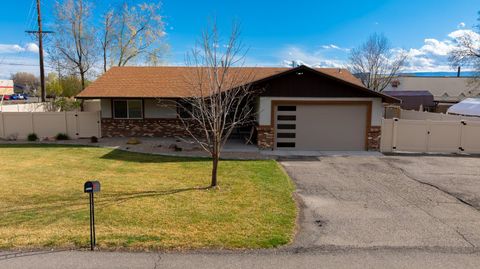 Photo of 2999 Ft Garland Drive, Grand Junction, CO 81504 (MLS # 20261531)