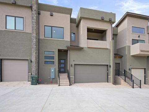 Photo of 392 W Ridges Boulevard #B, Grand Junction, CO 81507 (MLS # 20261572)
