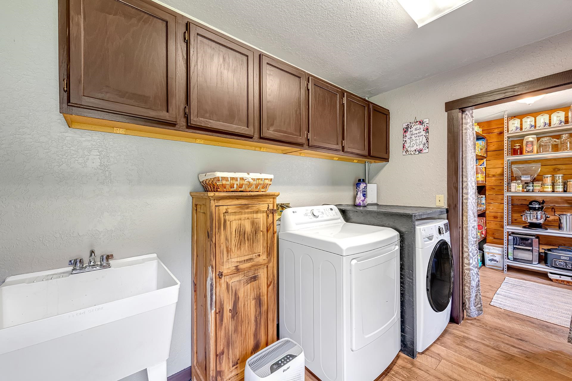 Whitewater, Colorado, 81527, United States, 5 Bedrooms Bedrooms, ,3 BathroomsBathrooms,Residential,Active,2034245