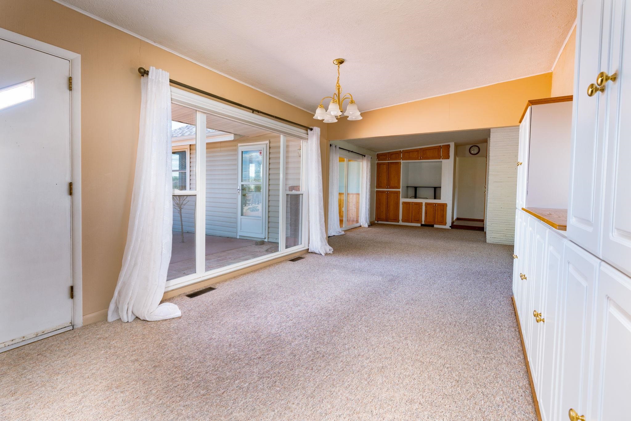 Grand Junction, Colorado 81507, United States, 4 Bedrooms Bedrooms, ,2 BathroomsBathrooms,Residential,Pending,221241