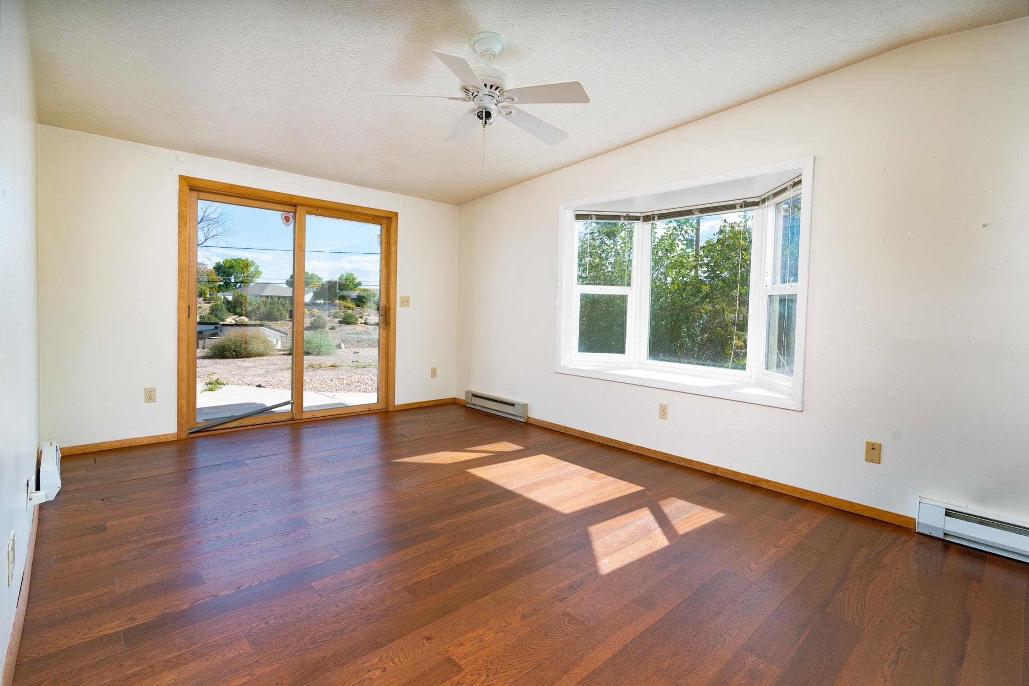 Grand Junction, Colorado 81507, United States, 4 Bedrooms Bedrooms, ,2 BathroomsBathrooms,Residential,Pending,221241