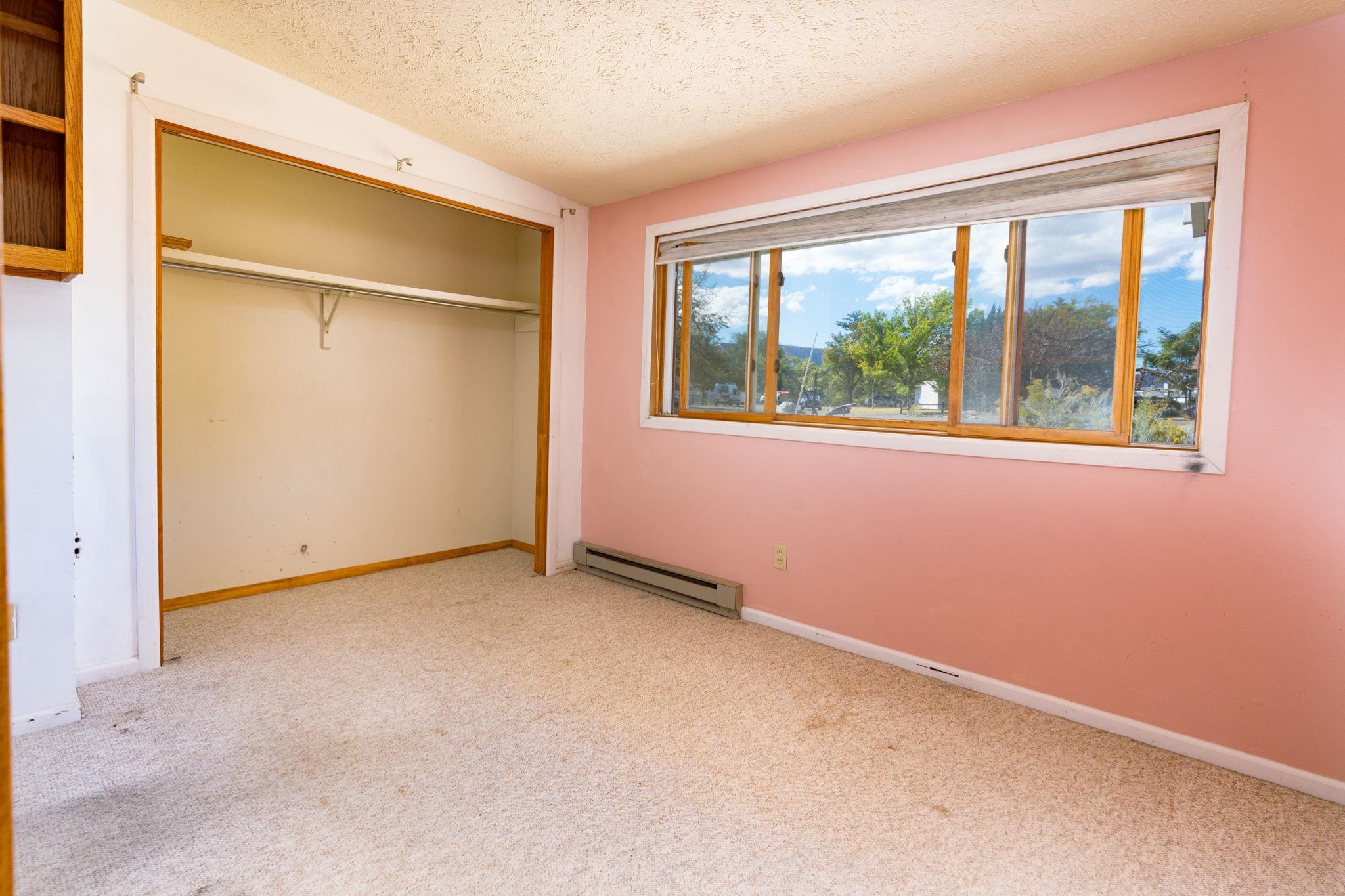 Grand Junction, Colorado 81507, United States, 4 Bedrooms Bedrooms, ,2 BathroomsBathrooms,Residential,Pending,221241