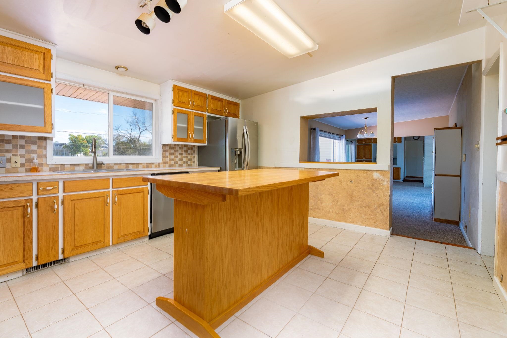 Grand Junction, Colorado 81507, United States, 4 Bedrooms Bedrooms, ,2 BathroomsBathrooms,Residential,Pending,221241