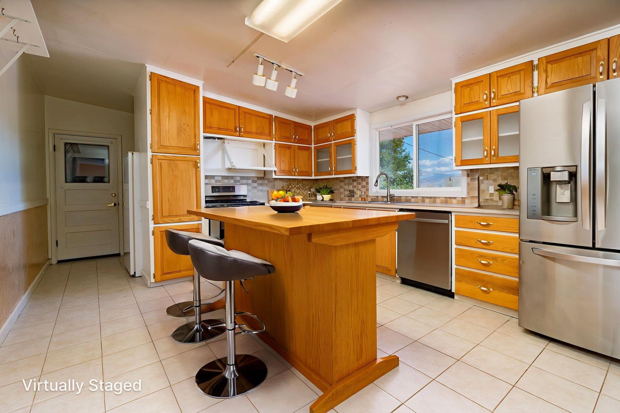 Grand Junction, Colorado 81507, United States, 4 Bedrooms Bedrooms, ,2 BathroomsBathrooms,Residential,Pending,221241