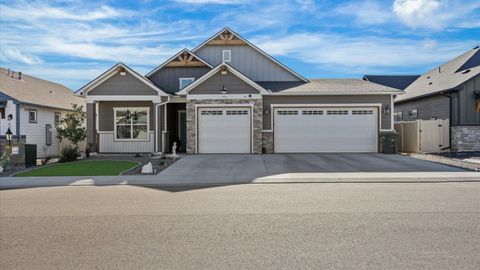 Photo of 795 Spur Cross Way, Grand Junction, CO 81505 (MLS # 20262416)