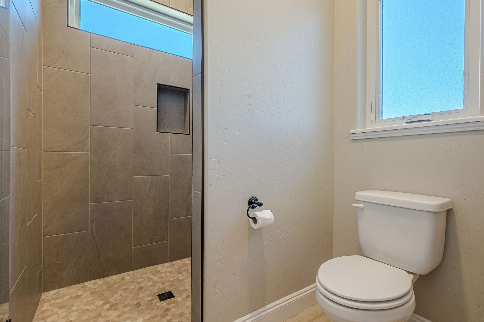Fruita, Colorado, 81501, United States, 4 Bedrooms Bedrooms, ,3 BathroomsBathrooms,Residential,Active,2034301
