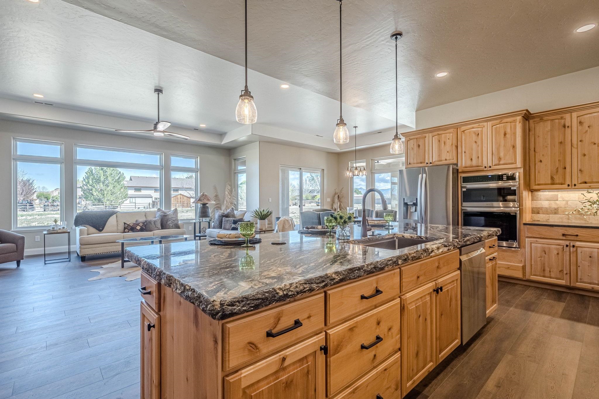 Fruita, Colorado, 81501, United States, 4 Bedrooms Bedrooms, ,3 BathroomsBathrooms,Residential,Active,2034301