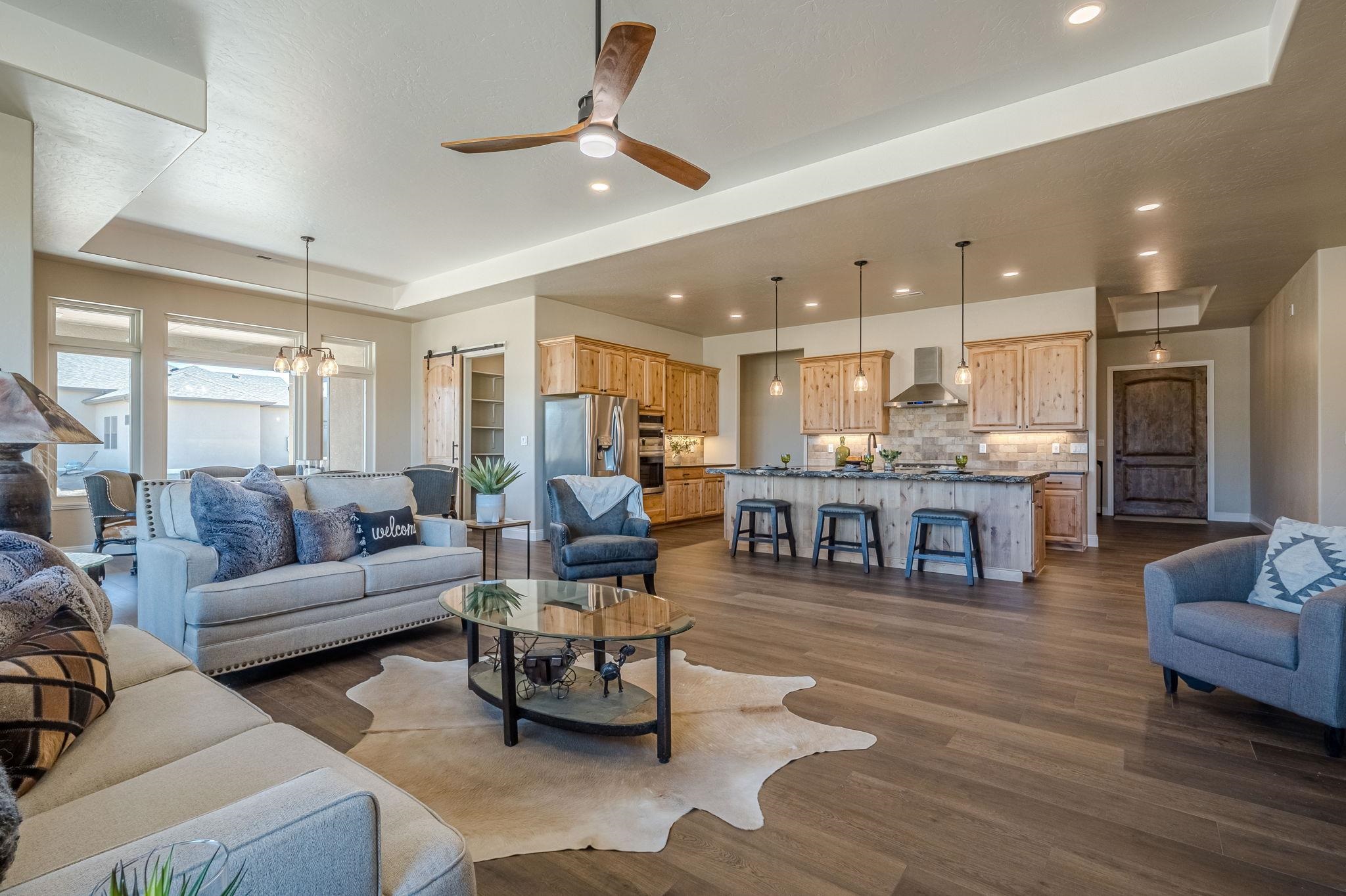 Fruita, Colorado, 81501, United States, 4 Bedrooms Bedrooms, ,3 BathroomsBathrooms,Residential,Active,2034301