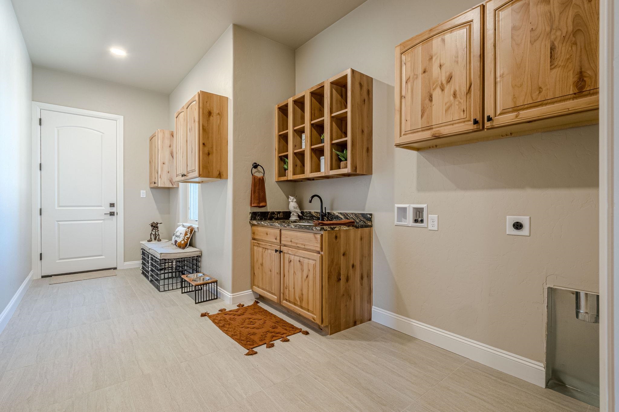 Fruita, Colorado, 81501, United States, 4 Bedrooms Bedrooms, ,3 BathroomsBathrooms,Residential,Active,2034301