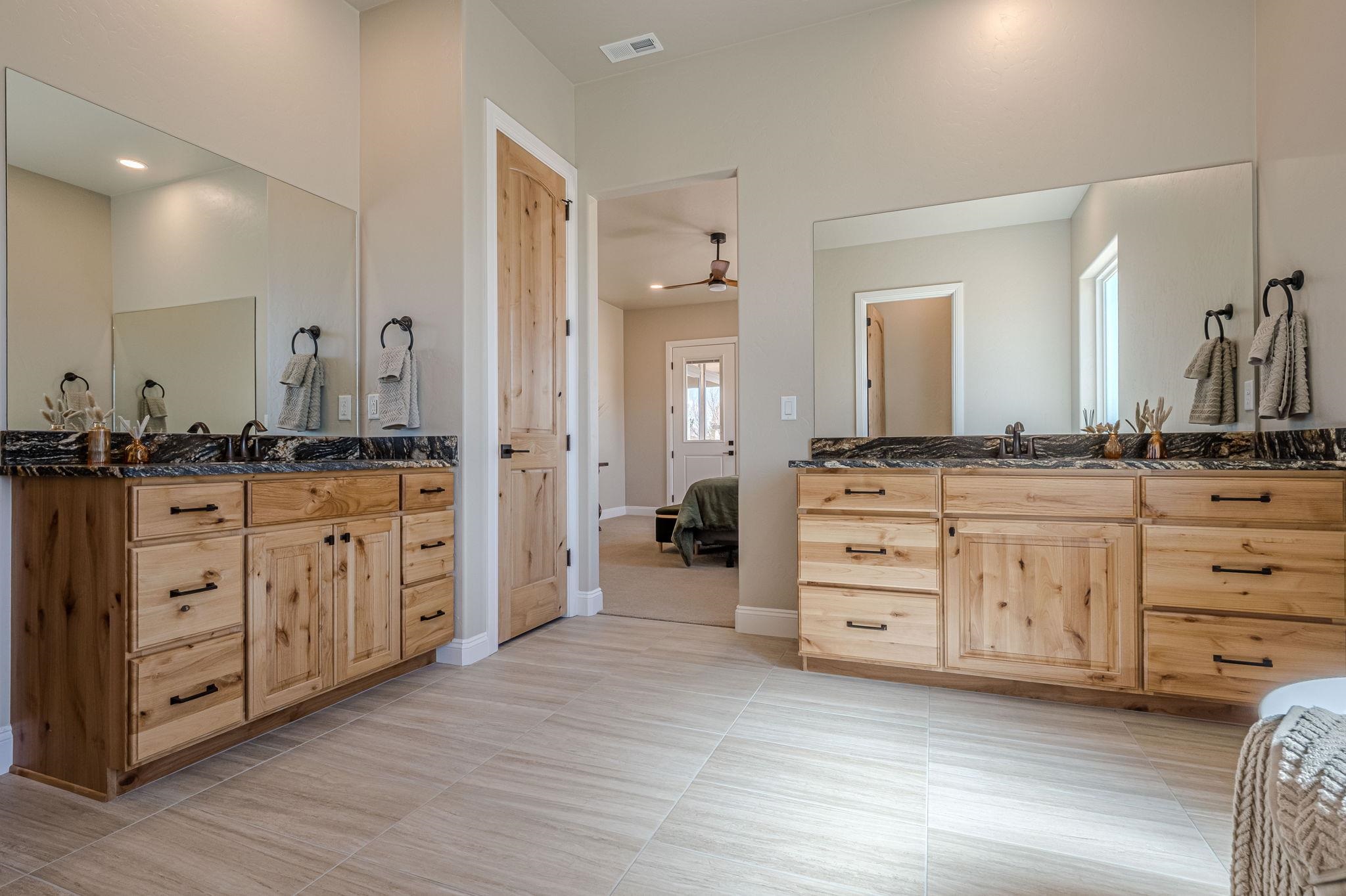 Fruita, Colorado, 81501, United States, 4 Bedrooms Bedrooms, ,3 BathroomsBathrooms,Residential,Active,2034301
