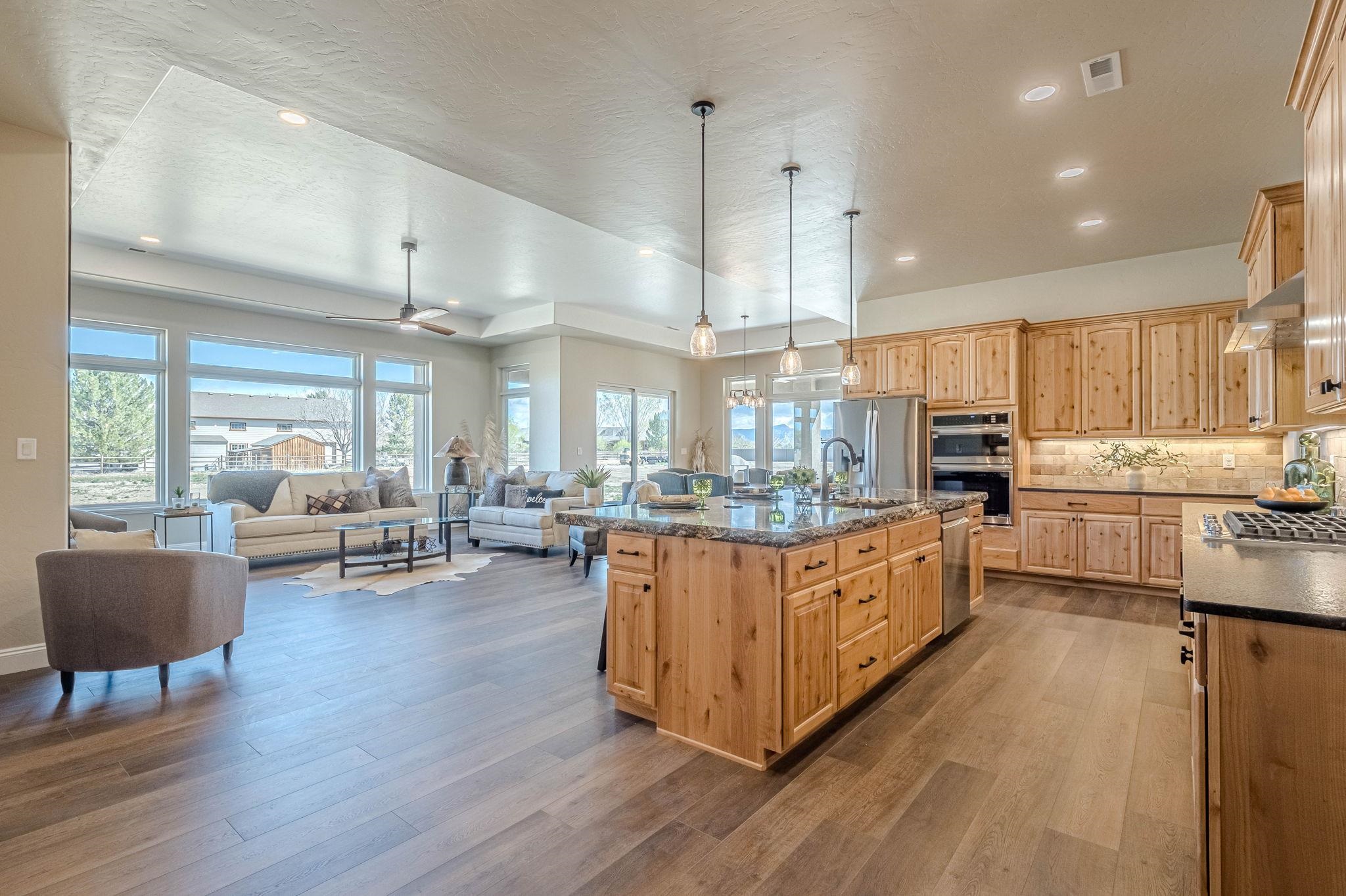 Fruita, Colorado, 81501, United States, 4 Bedrooms Bedrooms, ,3 BathroomsBathrooms,Residential,Active,2034301