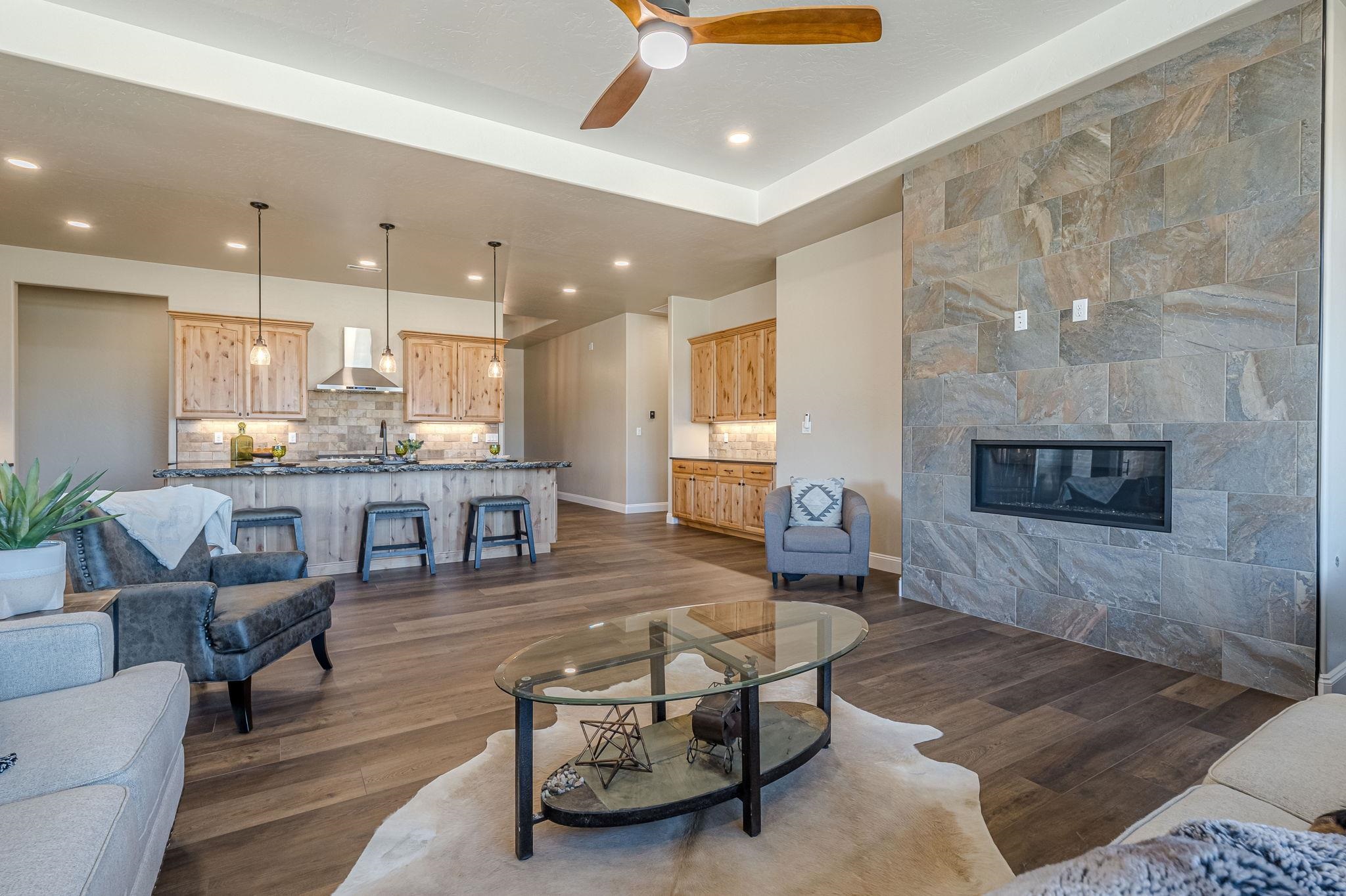 Fruita, Colorado, 81501, United States, 4 Bedrooms Bedrooms, ,3 BathroomsBathrooms,Residential,Active,2034301