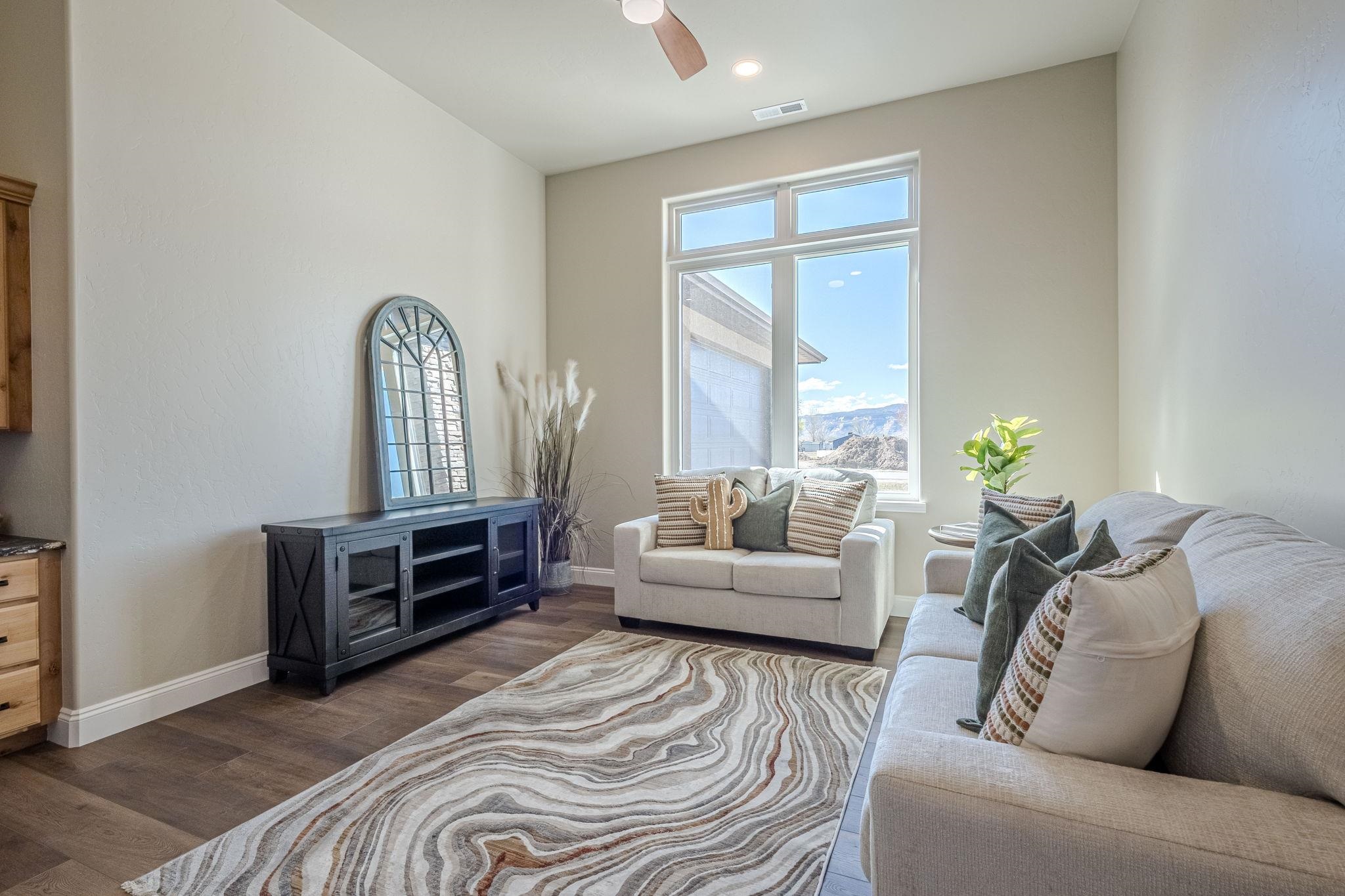 Fruita, Colorado, 81501, United States, 4 Bedrooms Bedrooms, ,3 BathroomsBathrooms,Residential,Active,2034301