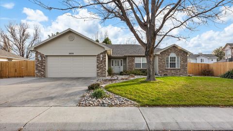 Photo of 2809 Hawthorne Avenue, Grand Junction, CO 81506 (MLS # 20255587)