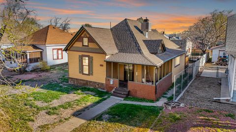 Photo of 1131 Grand Avenue, Grand Junction, CO 81501 (MLS # 20261359)