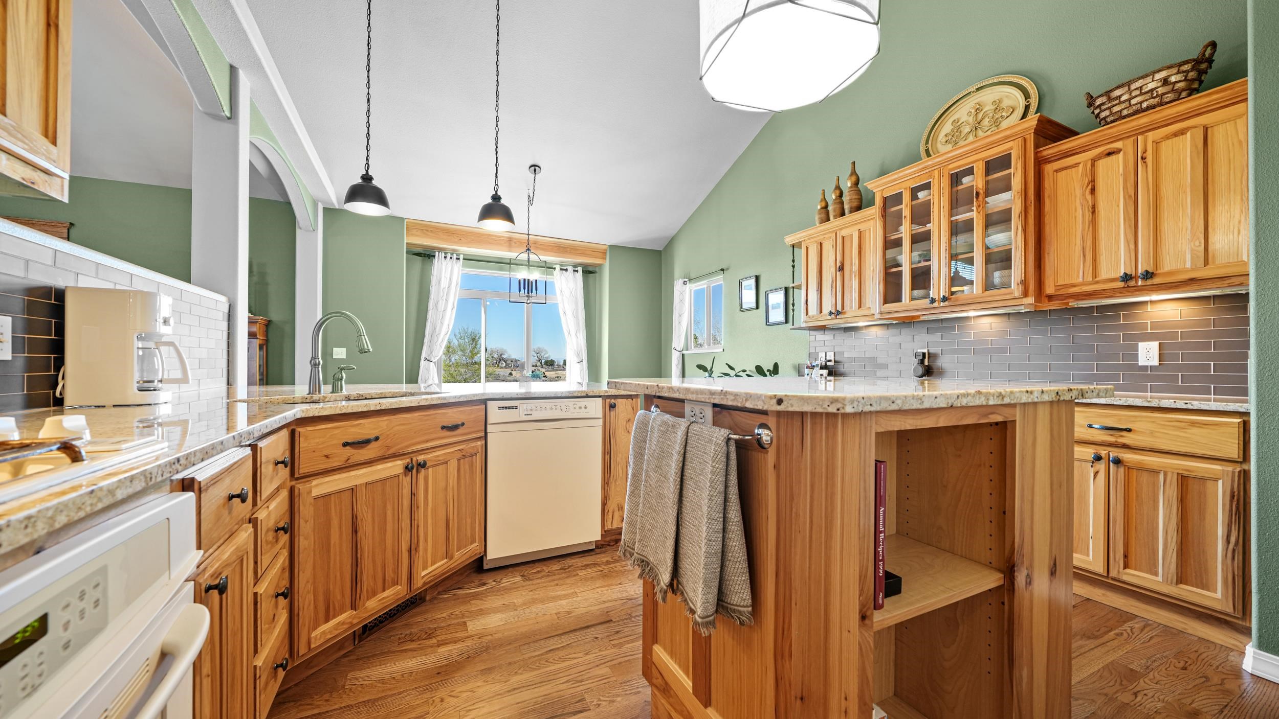 Grand Junction, Colorado, 81505, United States, 4 Bedrooms Bedrooms, ,3 BathroomsBathrooms,Residential,Active,2029772