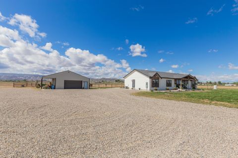 Photo of 1339 O 1/2 Road, Loma, CO 81524 (MLS # 20261995)