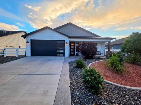 Photo of 846 Rupp Avenue, Palisade, CO 81526 (MLS # 20262164)