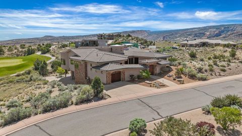 Photo of 325 Hearthstone Court, Grand Junction, CO 81507 (MLS # 20261732)